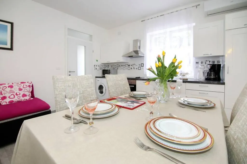 Apartman Buki ****